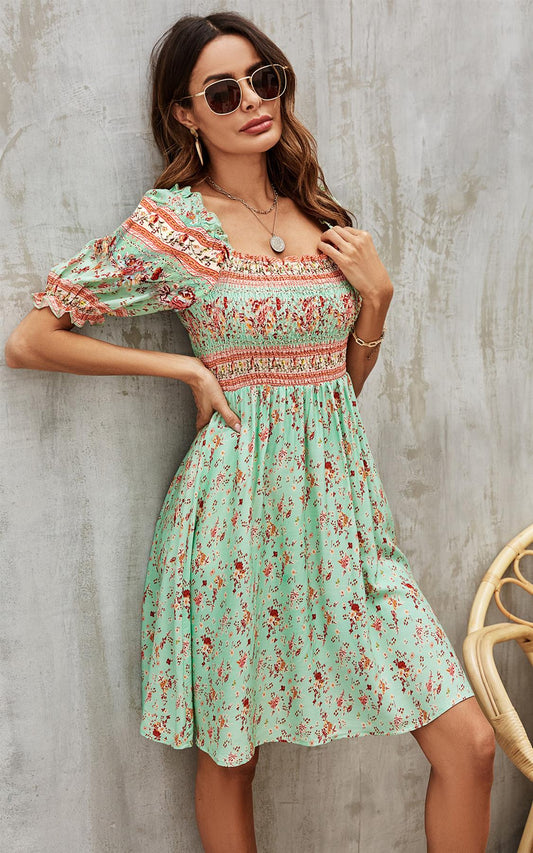 Mintgrünes Boho Minikleid - Gesmoktes Oberteil mit Puffärmeln
