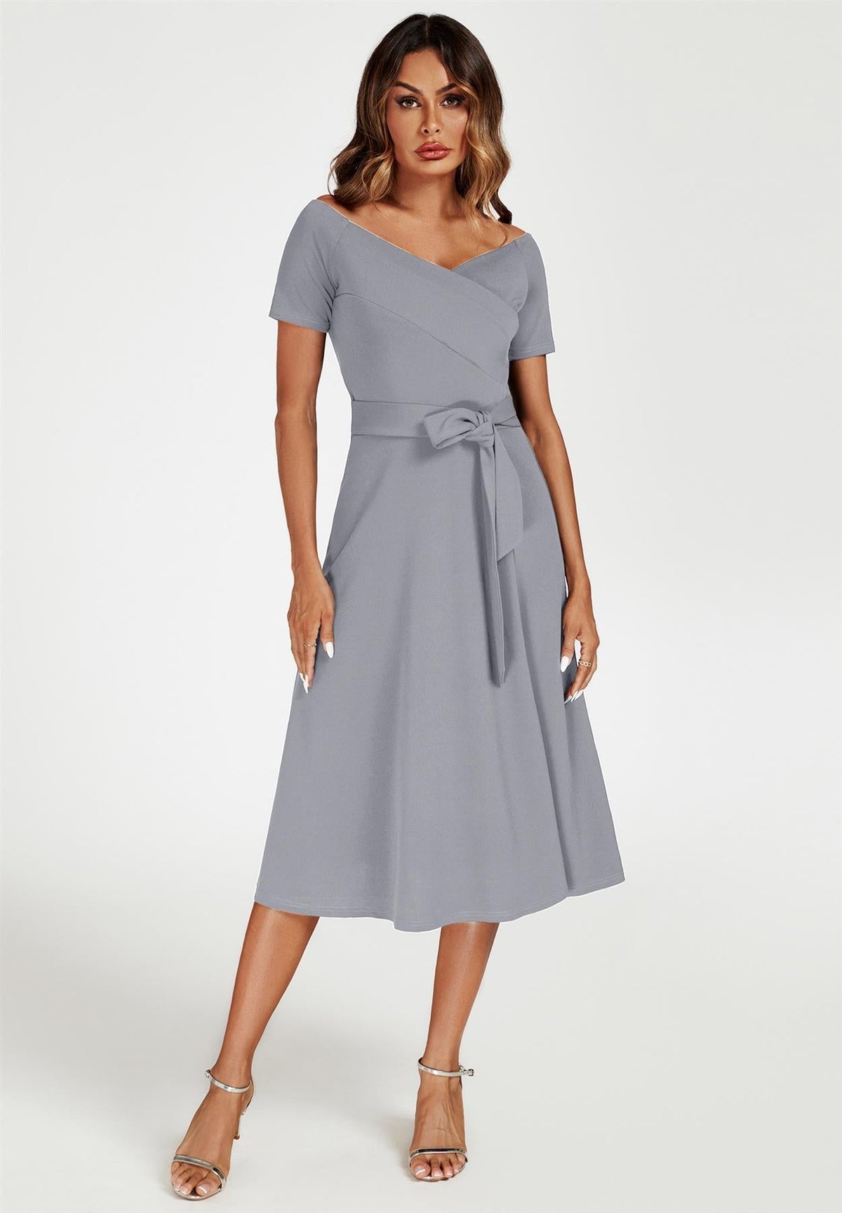Mondstein Carmen Midikleid mit Schleife in Grau